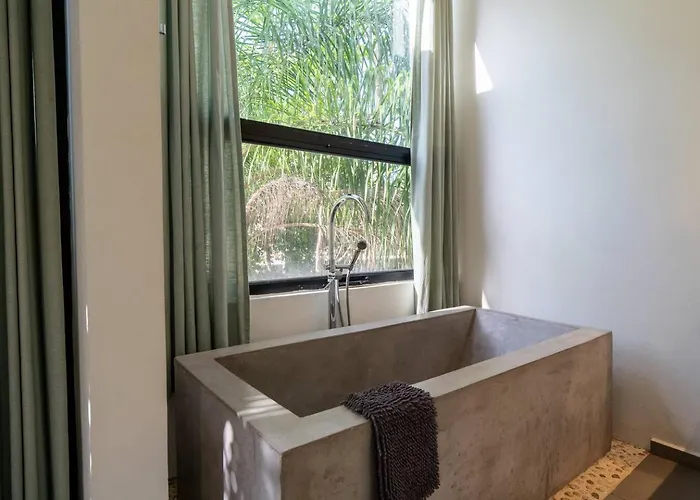Luxe 3br Private Pool, Gated Community